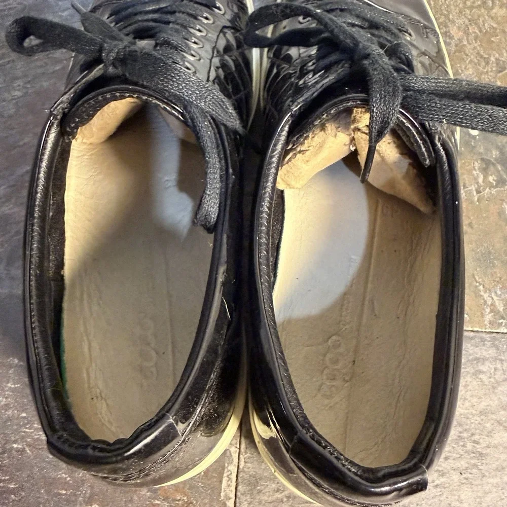 ECCO Soft 7 Quilter Black Patent Quilted Sneakers Size 43 Women's 11